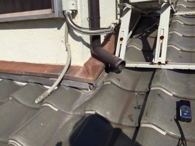 播磨町で雨漏りしていた流れ壁部分